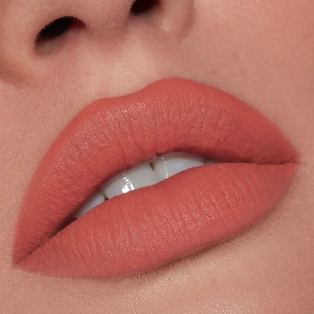 KYLIE x STORMI MINI MATTE LIPSTICK & LINER - Picture 2 of 4